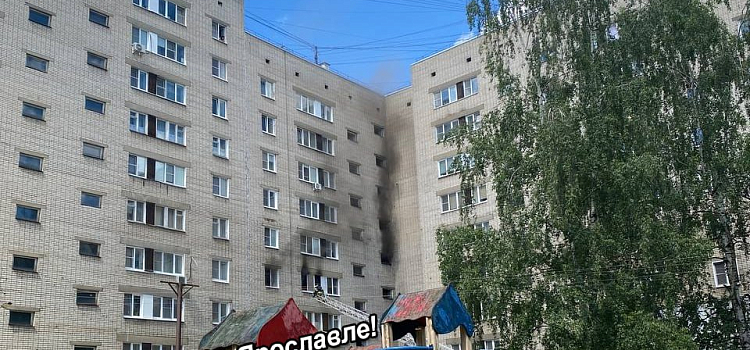 В Ярославле во время пожара из «китайской стены» эвакуировали 50 человек
