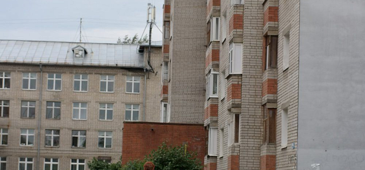 Мэрия проверила ход благоустройства дворов Красноперекопского района_72697