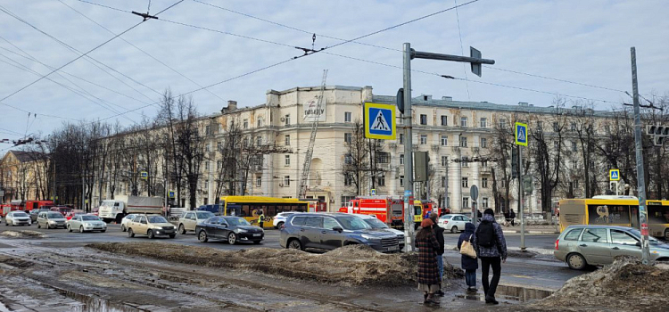 В Ярославле в пострадавшей от пожара «сталинке» частично рухнула крыша