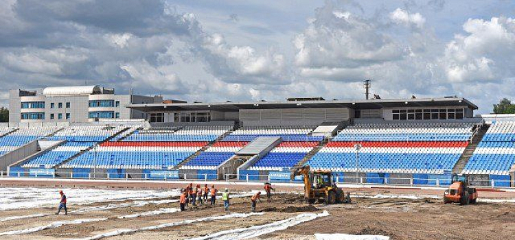 В Ярославле на стадионе «Шинник» комиссия проверила ход ремонтных работ _119556