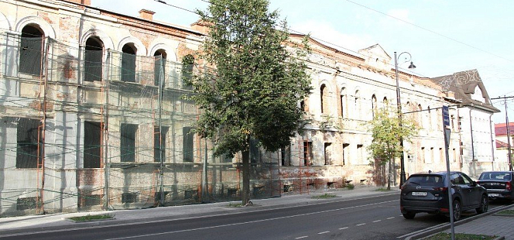 В Рыбинске собственник бывшей мужской гимназии игнорирует требования властей по восстановлению памятника архитектуры