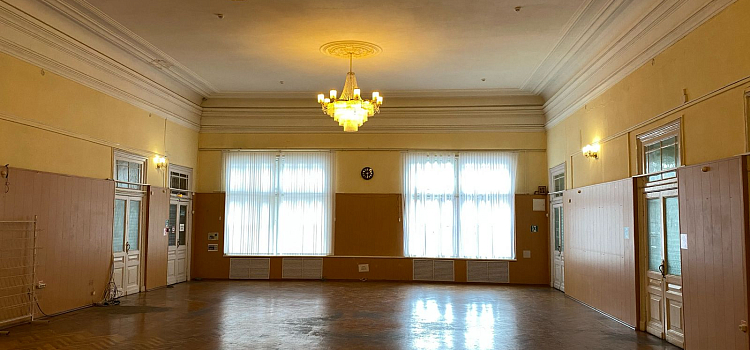 В Переславле выставили на аукцион здание бывшей женской гимназии XIX века_312796