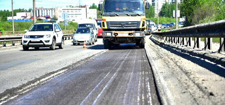 В Ярославле на Суринском мосту заменят верхний слой асфальта