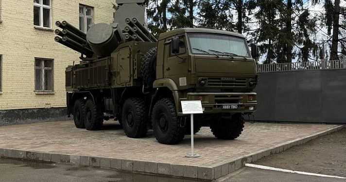 В Ярославле установили памятник комплексу «Панцирь-С»