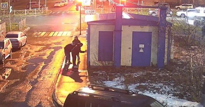 В Ярославле ищут вандалов, раскрасивших трансформаторную подстанцию