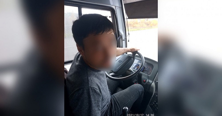 В Ярославле водитель автобуса выгнал пассажиров с проездными
