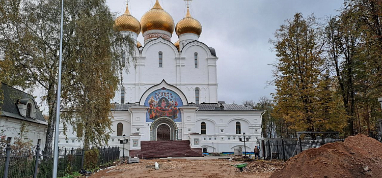 Ярославцы оценили благоустройство сквера у Вечного огня_284255