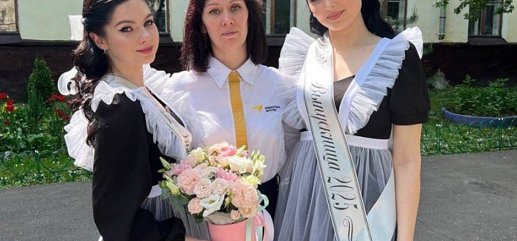 В Ярославской области в школах прозвенели Последние звонки_297091