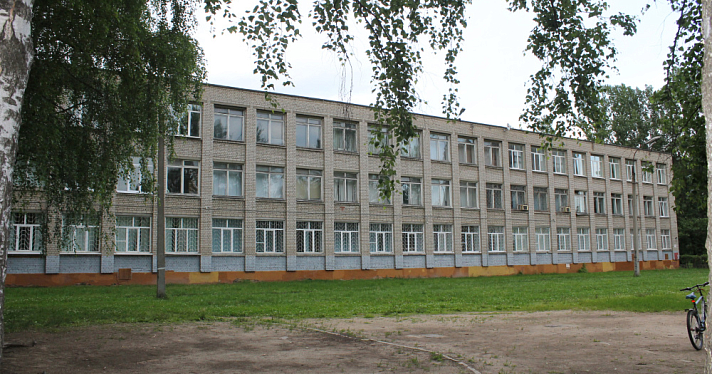 На сайте департамента образования Ярославской области разместили информацию о наличии свободных мест в школах и детсадах