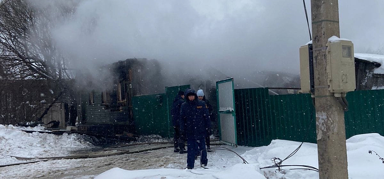 В Ярославской области у пенсионера сгорел дом: открыт сбор помощи_229114