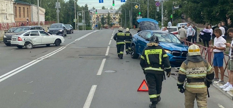 Есть пострадавшие: подробности массового ДТП в центре Ярославля