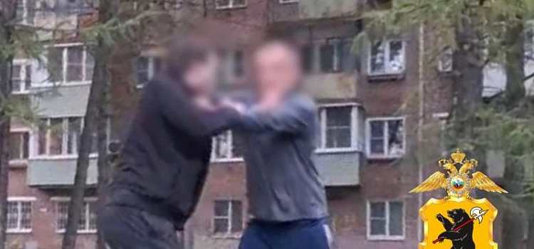 В ходе ссоры ярославец получил ножом в спину