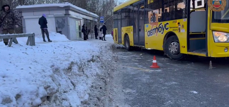 Супруга погибшего на остановке ярославца получит два миллиона компенсации от автобусного перевозчика