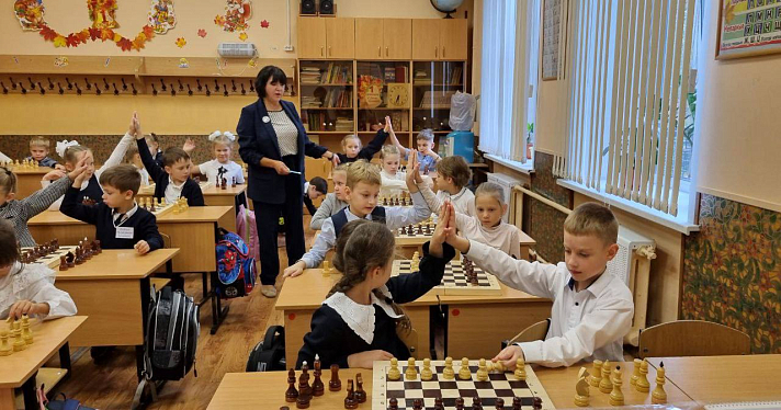 В ярославских школах начались уроки шахмат_252312