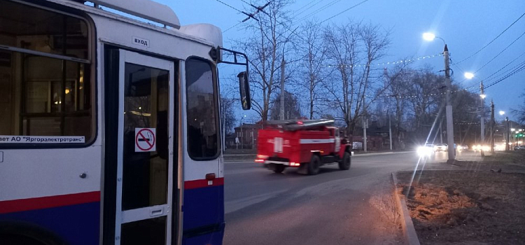 При ночном пожаре под Тутаевом пострадал мужчина