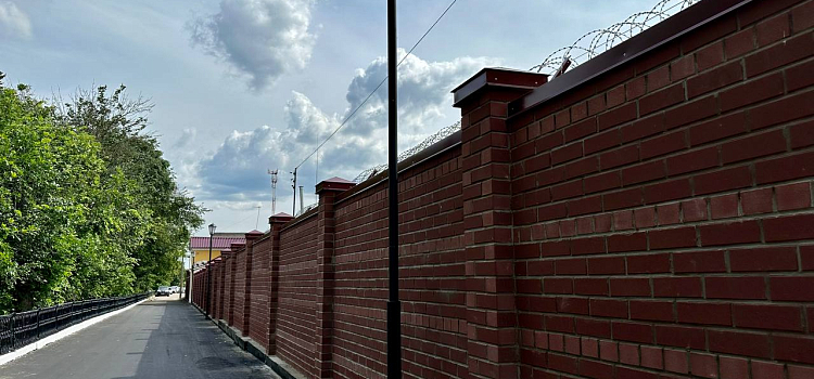 В Ярославле открыли проход на верхнем ярусе Волжской набережной_244688