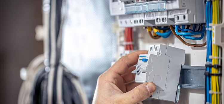 «Предлагают произвести замену приборов учёта электроэнергии»: ярославцев предупредили о мошенниках