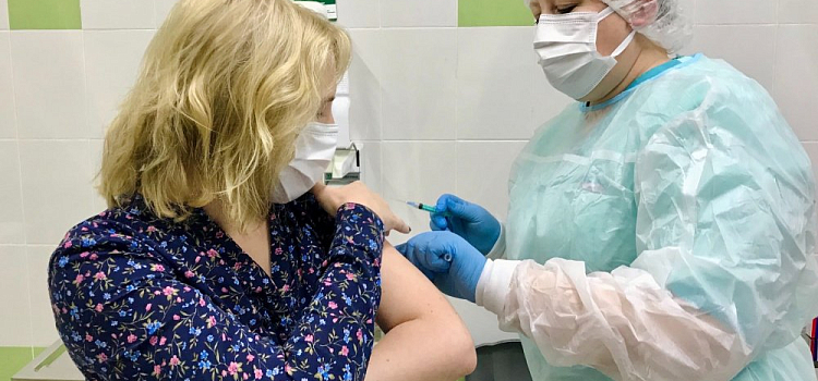 Мясников рассказал, почему пациенты умирают во время лечения COVID-19