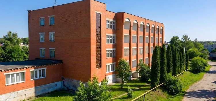 В Данилове продали бывшую райбольницу за 5,8 миллиона рублей — ранее за неё просили 82 миллиона_325109