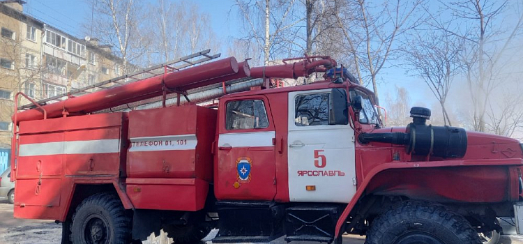 Погибла пенсионерка: в Ярославской области устанавливают обстоятельства пожара