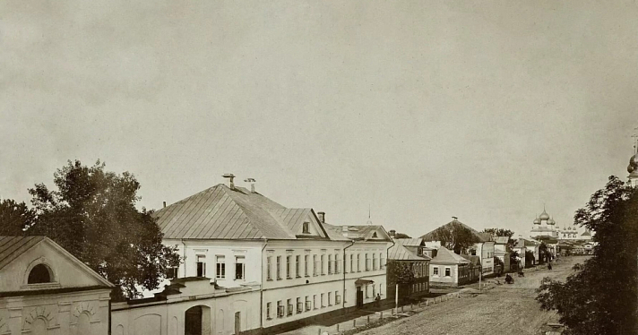 В Ростове Великом улице вернули историческое имя