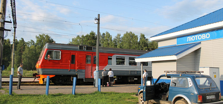 Автобусы и скоростные электрички: ярославцам пообещали решить проблему транспортной доступности аэропорта