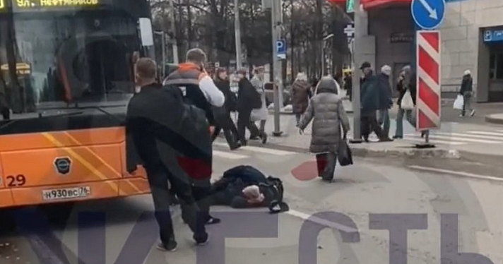  В Ярославле электробус сбил пешехода на проспекте Октября