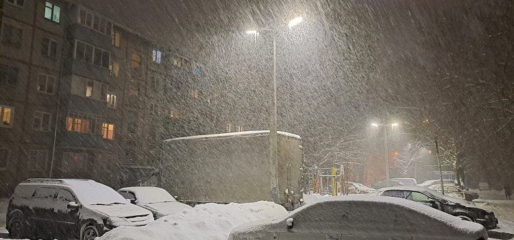 Ярославна выиграла суд по незаконной цепочке на стоянке во дворе