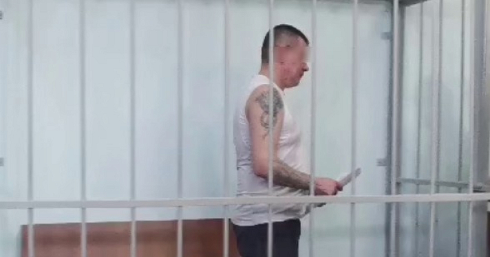 Ударил ножом в шею: ярославца осудили на восемь лет за убийство знакомой