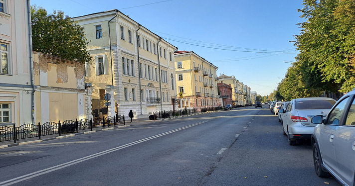В Ярославле на двух центральных улицах ограничат парковку