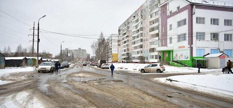 Мэр Волков выехал на улицу Папанина после жалоб жителей в социальных сетях