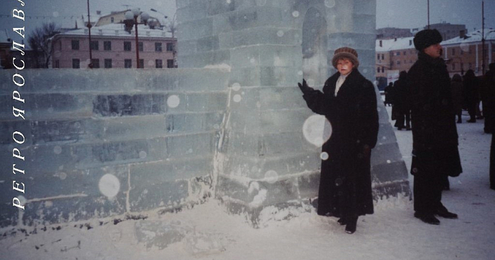 Как 20 лет назад: в ярославском парке строят ледяной лабиринт_229023