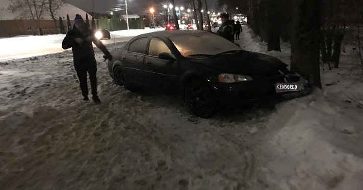 Водитель умер за рулем и попал в ДТП в Дзержинском районе Ярославля_231140