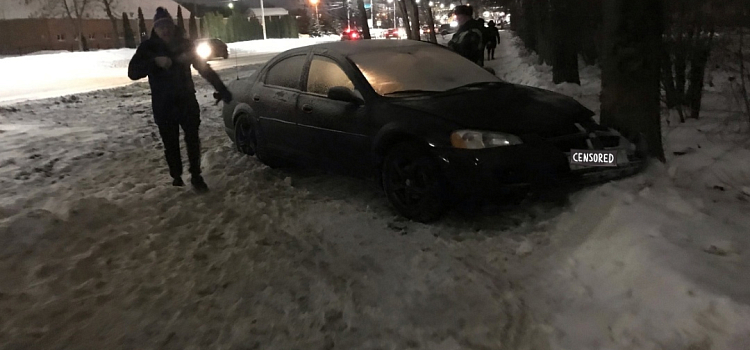 Водитель умер за рулем и попал в ДТП в Дзержинском районе Ярославля_231140