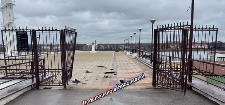 В Сети появилось видео тарана кафе на набережной в Ярославле