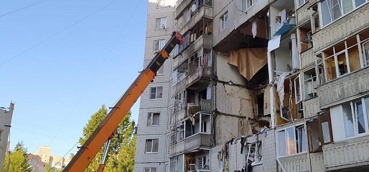Жильцы дома на Батова, где произошел взрыв газа, начали получать выплаты