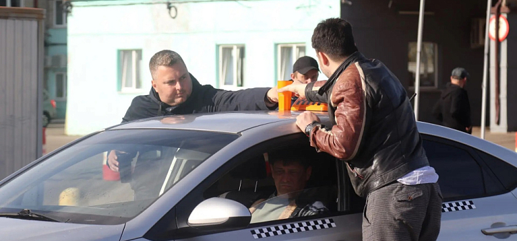 В Ярославле выбрали лучшего таксиста региона