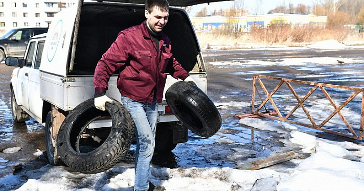 Ярославцам пригрозили штрафами за неправильно выброшенные покрышки