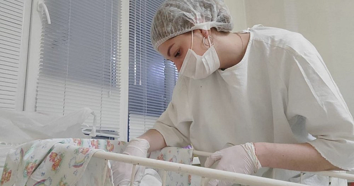 В Ярославле студенты-медики помогают врачам областной детской больницы