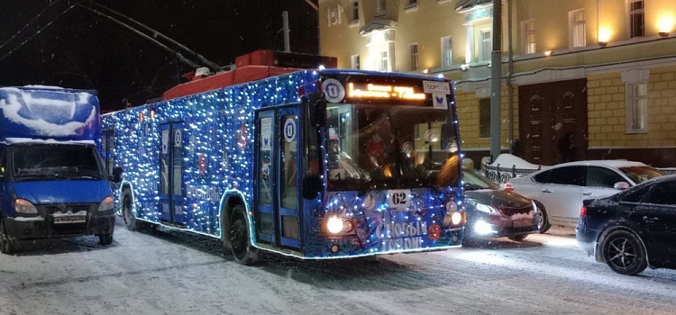 Следующей зимой в Ярославле новогодние трамваи и троллейбусы будут работать на каждом маршруте