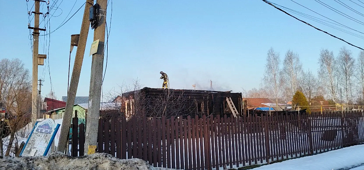 В посёлке под Ярославлем при пожаре погиб молодой мужчина_313045