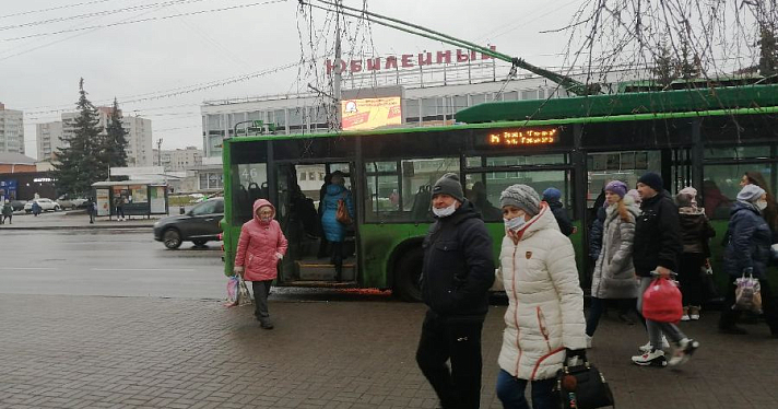 В Рыбинске бесплатно раздают медицинские маски: на сколько человек хватит