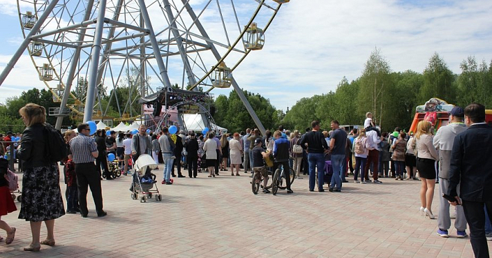 Год со дня открытия в Ярославле колеса обозрения отпразднуют концертами и фейерверком_158028