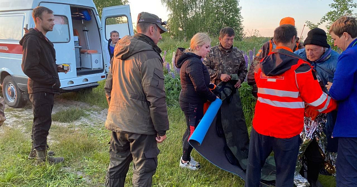 В Ярославской области волонтеры отыскали в лесу заблудившегося пенсионера_244252