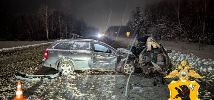 На трассе в Ярославской области в ДТП пострадали трое, включая ребёнка