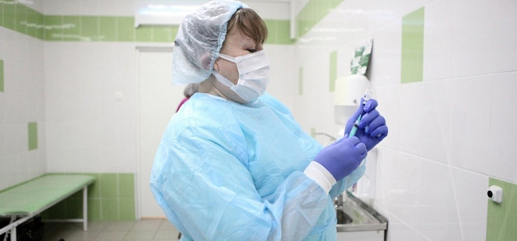 Ученые назвали четыре основных симптома ковида у вакцинированных