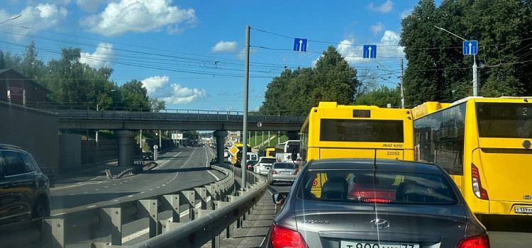 В Ярославле на время изменят маршруты нескольких автобусов