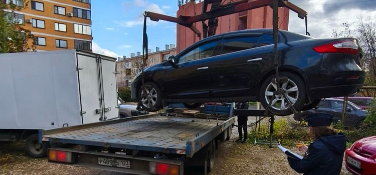 У насильника из Ярославля изъяли автомобиль в счёт компенсации морального вреда