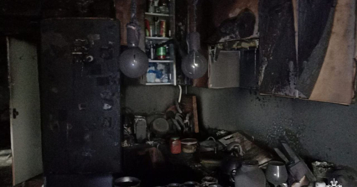 В Ярославской области огнеборцы спасли при пожаре трёх человек