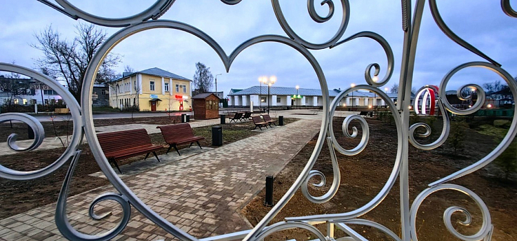 Центр Любима украсили фонтаны – обручальные кольца_308164